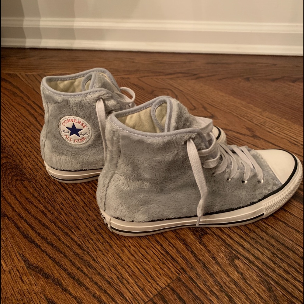 Grey fur hightop converse